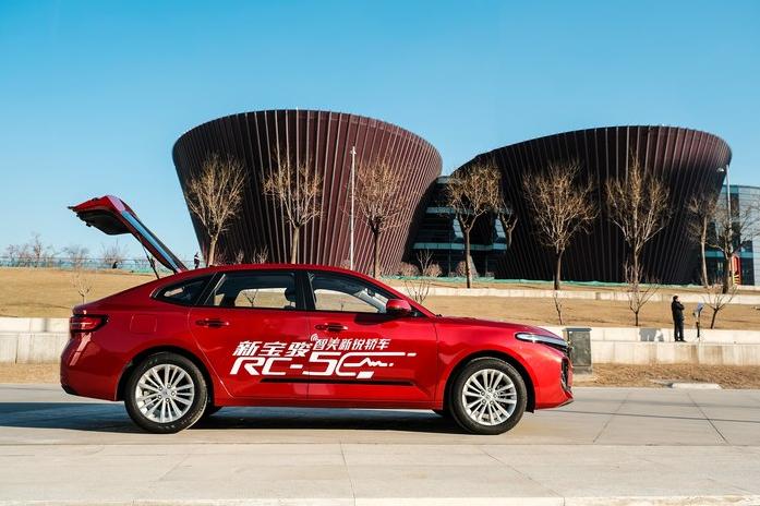 宝骏310与宝骏310w哪个性价比更高,宝骏310能跑多少万公里