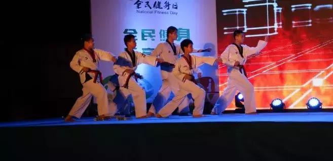 水上皮划艇趣味运动会,皮划艇趣味运动会