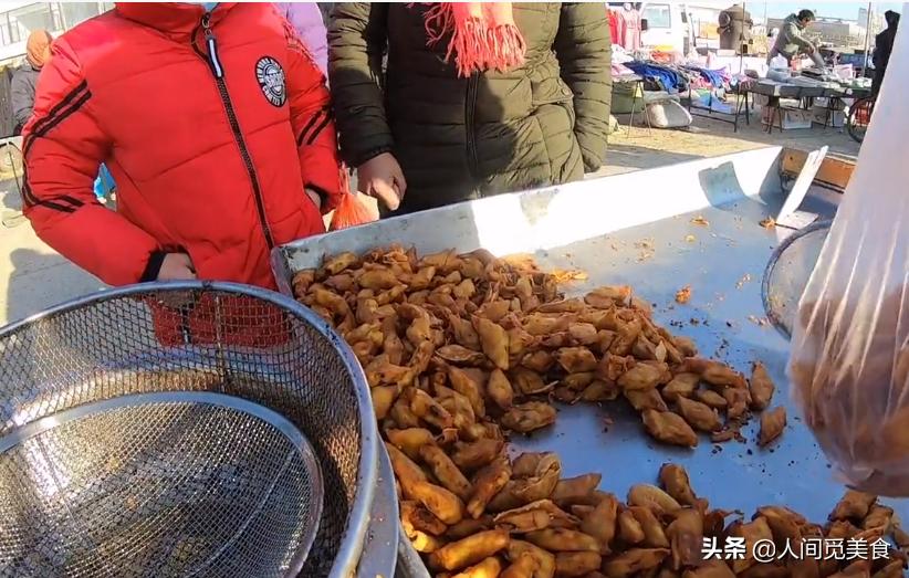 天津没有名字的小摊，20年只卖一种小吃，9元1斤一天卖2百斤