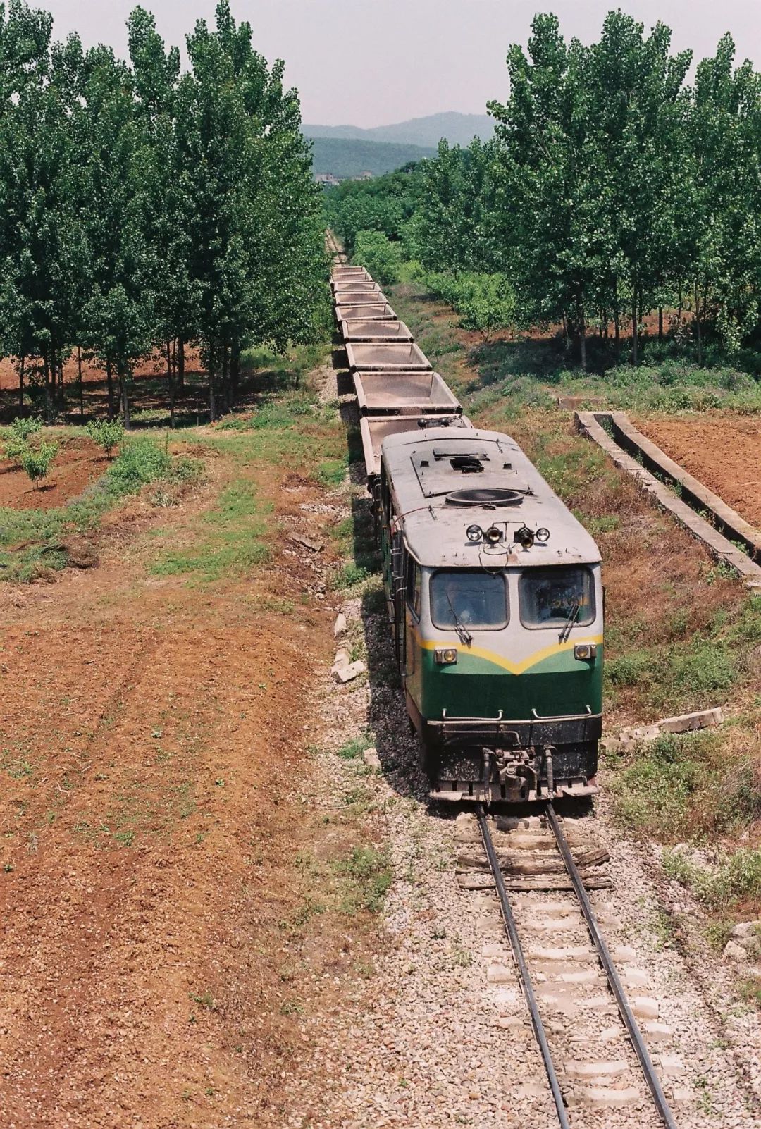 中国哪里还有绿皮火车,中国哪个城市绿皮火车最多