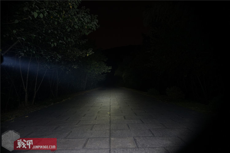 fenix菲尼克斯pd36rv2.0,fenix手电pd40r与pd36r哪个好