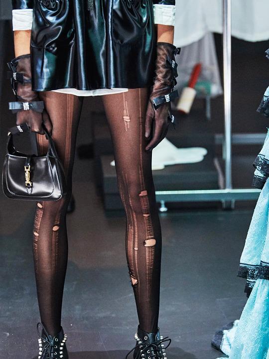 2023新款时尚半圆马鞍包,新款时髦高级感包