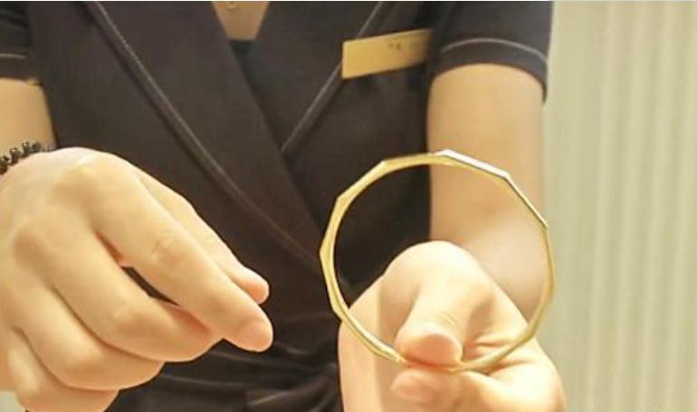 黄金手镯无缘无故的断了,一口价黄金手镯断了