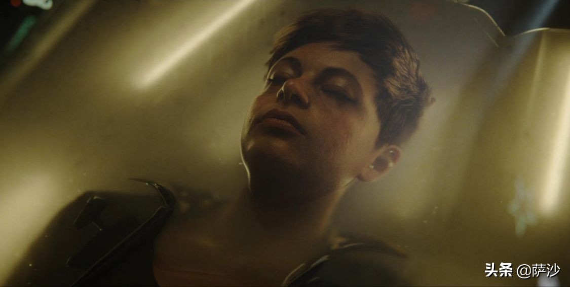 外星圣母安抚迷失太空的人类灵魂：《爱死亡和机器人》裂缝之外