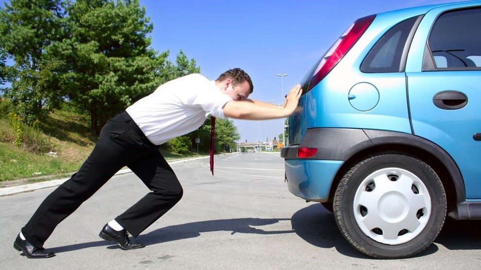 手动挡离合线断了怎么挂空挡,手动挡离合器线断了的车怎么开