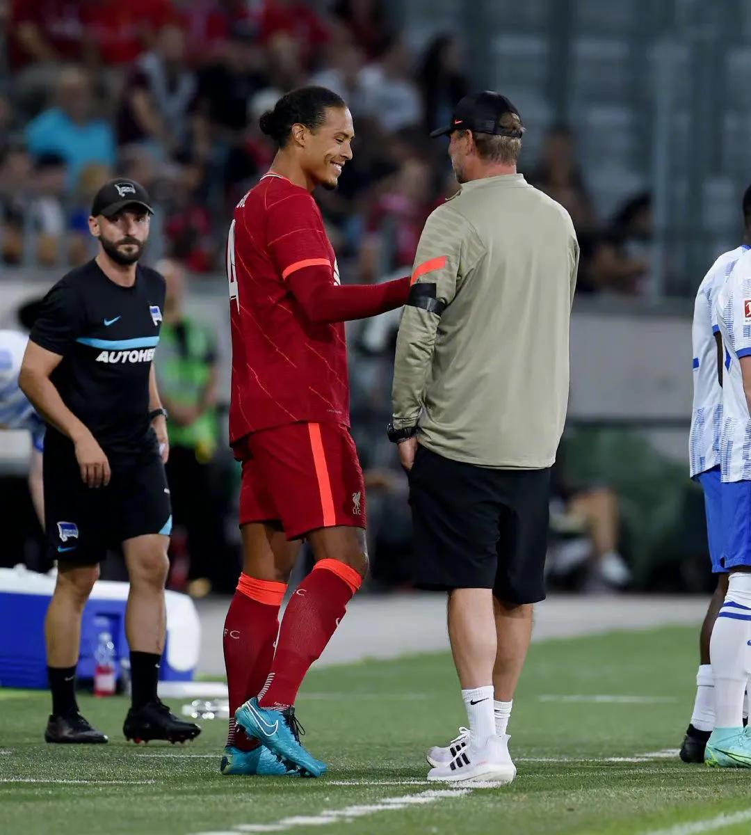 伊布没在皇马踢过球吗,伊布没在国家队吗