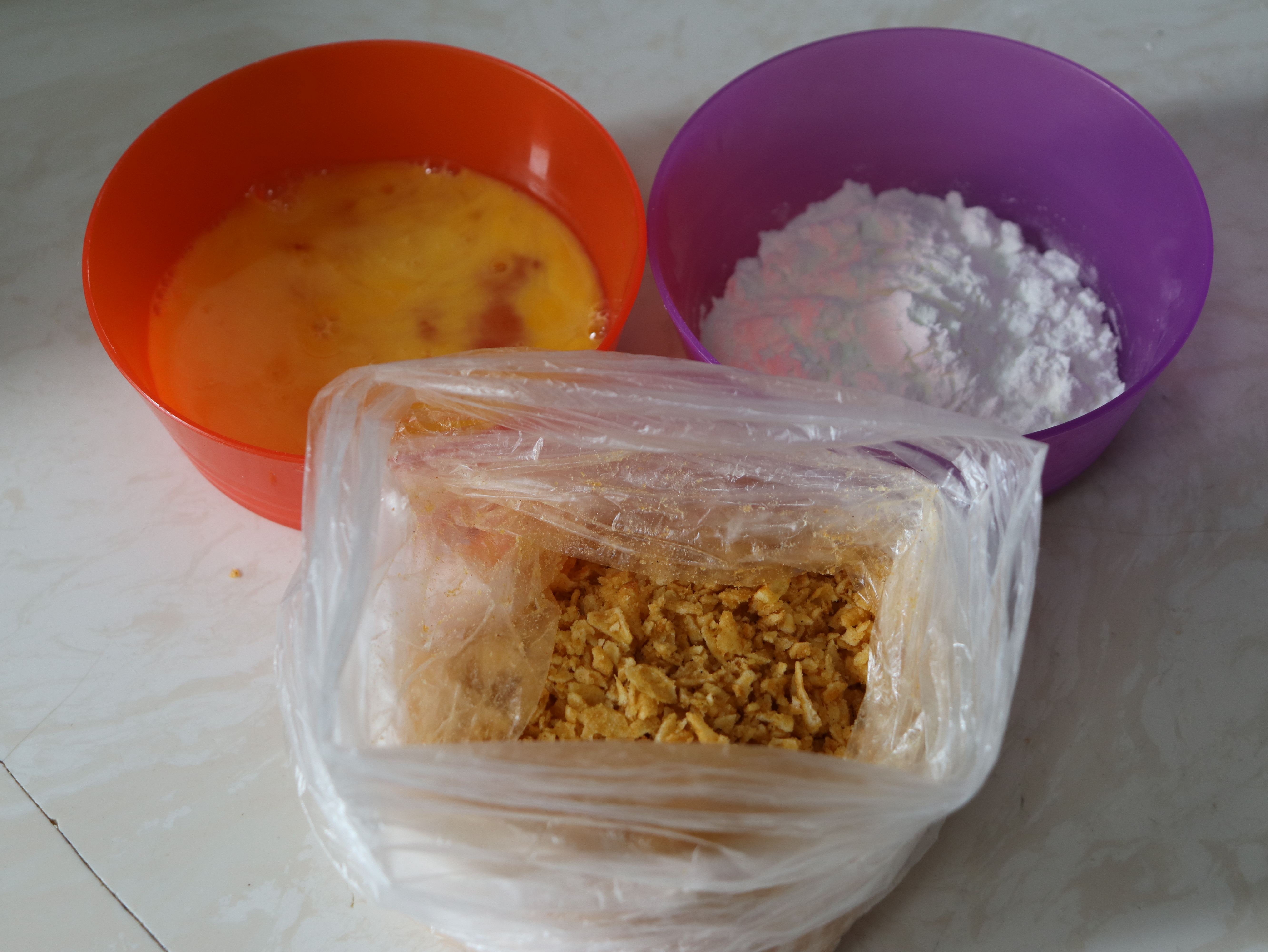 薯片烤鸡翅做法,脆脆的薯片鸡翅