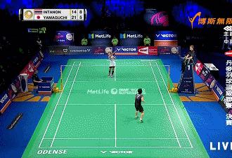 羽毛球高远球有几种打法,羽毛球高远球最好的打法