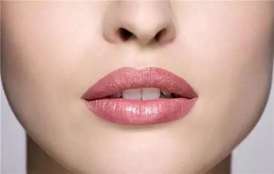 唇纹深适合什么口红淡化唇纹,唇纹怎么消除视频教程