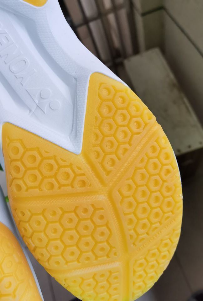 京东自营的尤尼克斯是什么版本的,尤尼克斯京东官方旗舰店正品