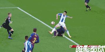 为啥武磊出场30分钟0射门得6.4分还说他表现好?看了这5个镜头就懂