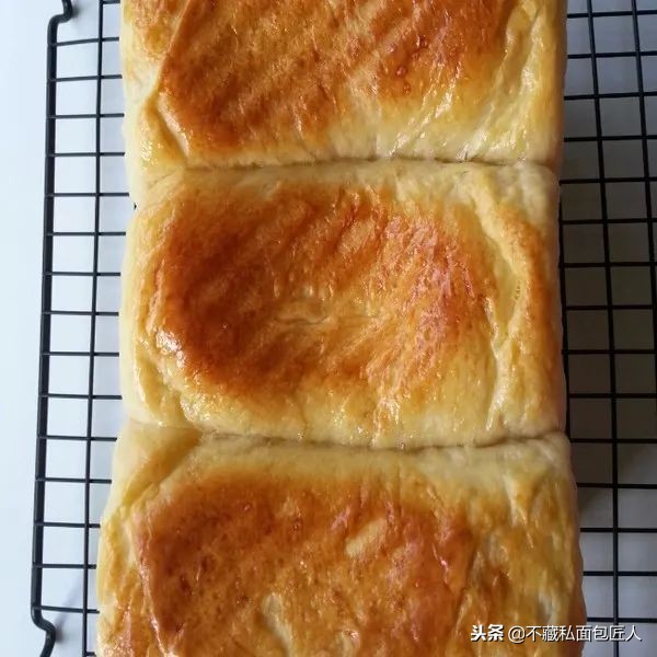 吐司塌陷是什么原因,吐司缩腰塌陷怎么办