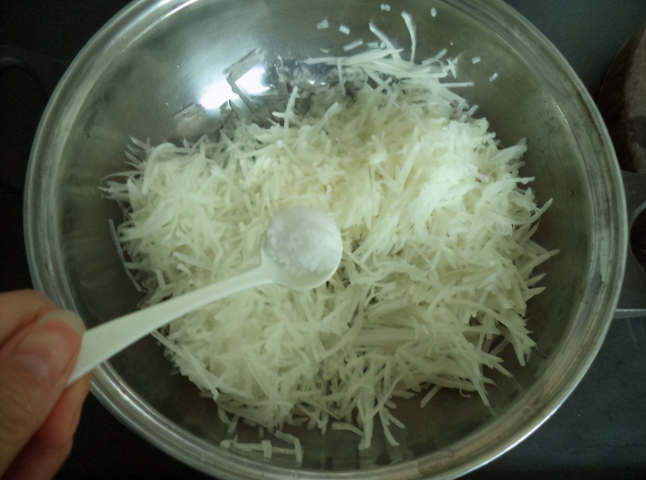 萝卜调馅子煮到什么程度,调萝卜饺子馅要焯水吗