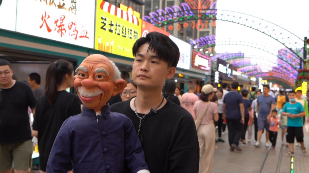 石家庄小伙用腹语拍段子年入千万,石家庄腹语小哥