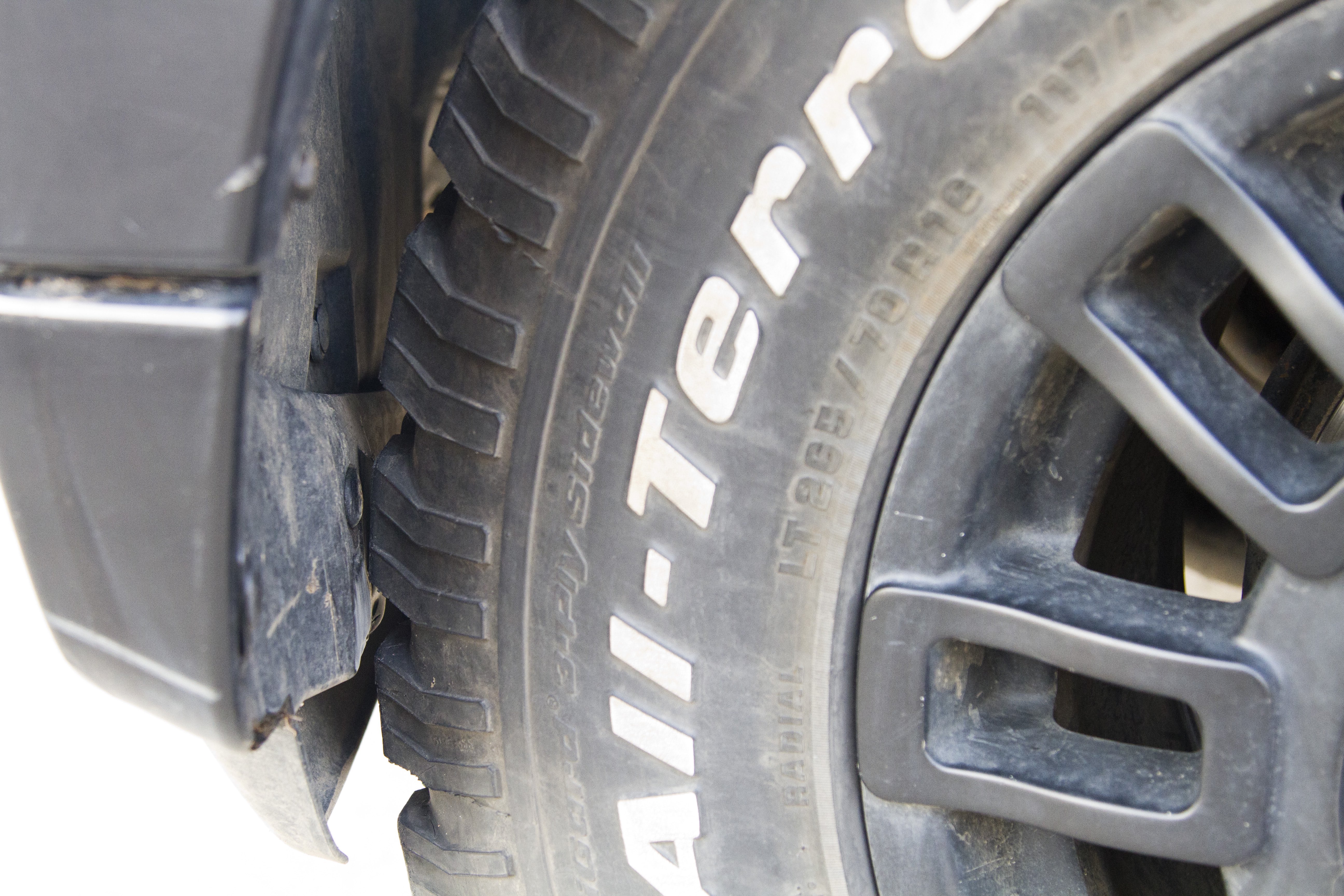 帕杰罗20万左右,19年三菱帕杰罗手动挡20万左右