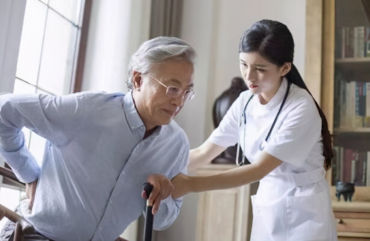 老人生病怎么办最好的方法,老年人该注意哪些突发疾病