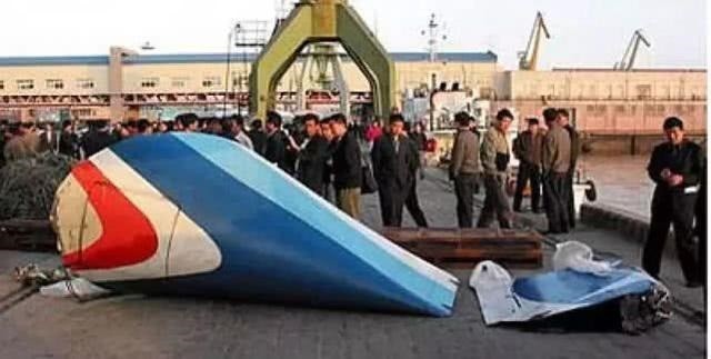 大连5.7空难机长果断坠海,大连五七空难在蟹子湾吗