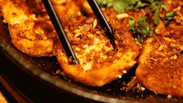 功夫到位，一掌销魂！原来四川人这么爱吃，就图它这一点！