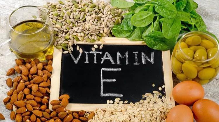 脚后跟老茧怎么去除,我的脚后跟有老茧变硬有细微开裂