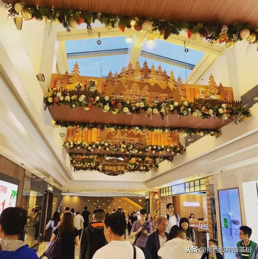 过分美丽！圣诞灯饰点亮香港：泰迪熊、比卡超、布丁狗陪你过圣诞