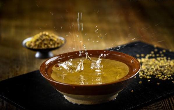 刚出锅的纯粮酒能喝吗,刚出厂的新酒能喝么