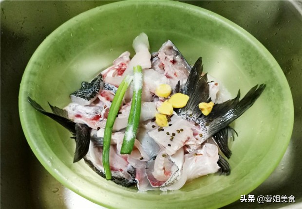 正宗水煮鱼做法川菜麻辣鲜香,正宗麻辣川菜水煮鱼正宗做法