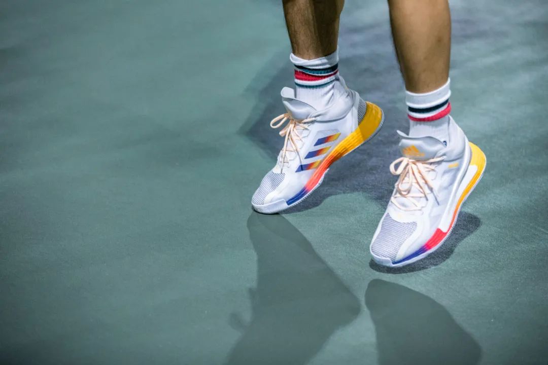 与罗斯11外形相像的鞋,罗斯11和米切尔3怎么选