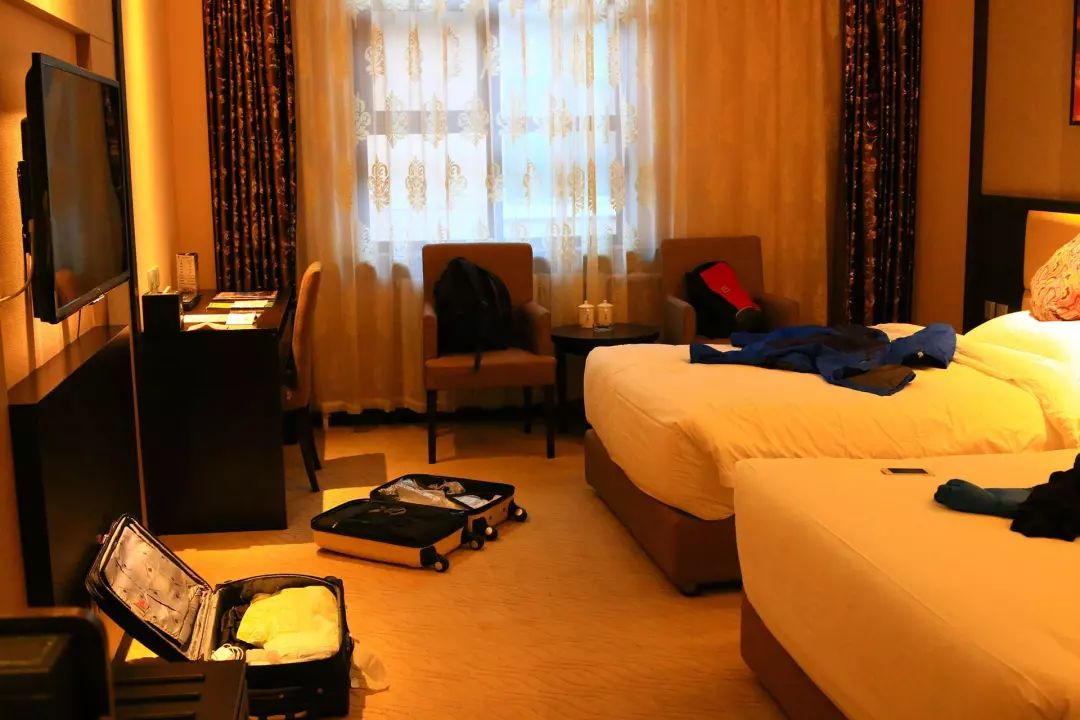 小型衣柜大小怎么选择,衣柜怎么分区合理还省材料