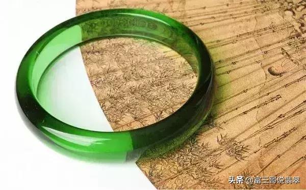 旅游买翡翠中的文字陷阱,买到这样的“翡翠”找谁也退不回去