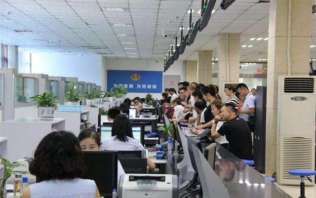 c1驾驶证6年过期怎么样申请换证,驾驶证6年到期未检怎么办