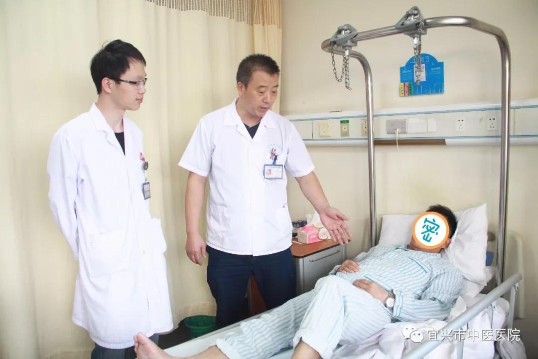 2cm粗的钢筋戳入会阴,男子危在旦夕!医生:利器刺入身体,不能盲目拔出