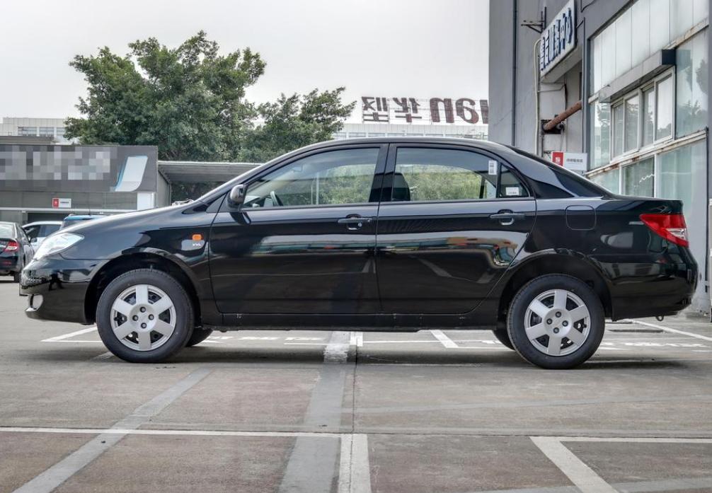 比亚迪f3自动挡二手车,比亚迪f3测评经济实惠油耗低