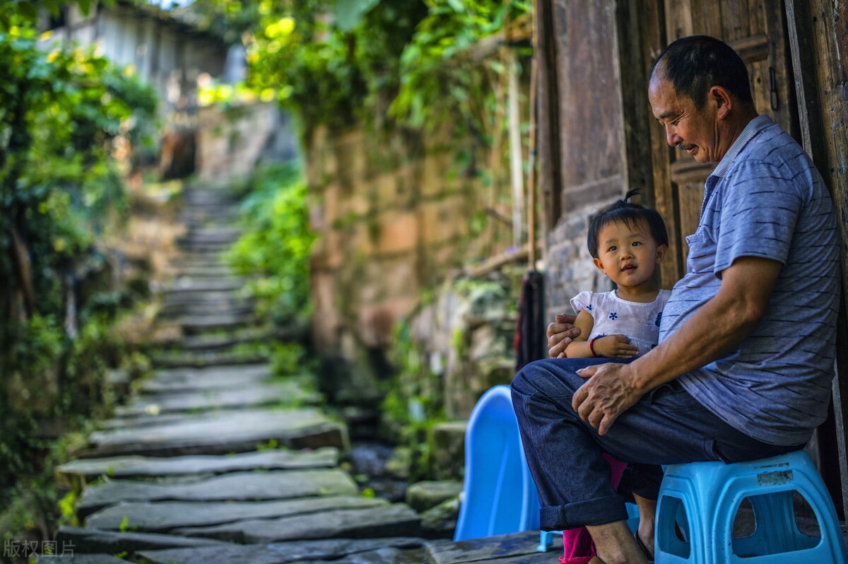 夏天为什么是肠胃炎的高发季,炎夏肠胃炎怎样治疗