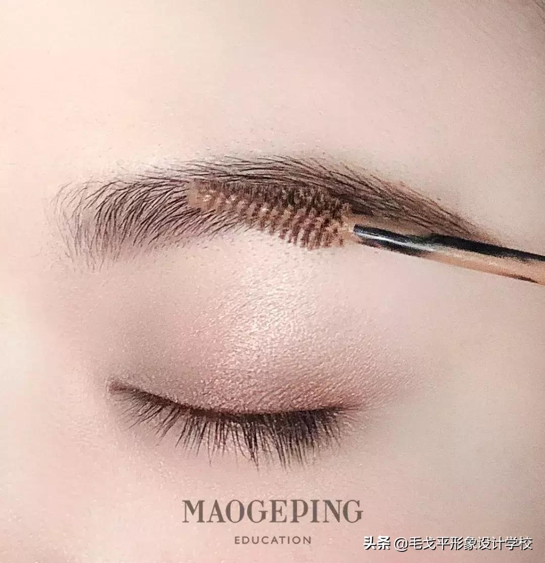 新手修眉画眉小技巧一看就会,新手画眉修眉最简单方法