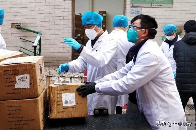 太低调！郎平刘国梁捐献物资不留名，易建联更是到美国采购防护服