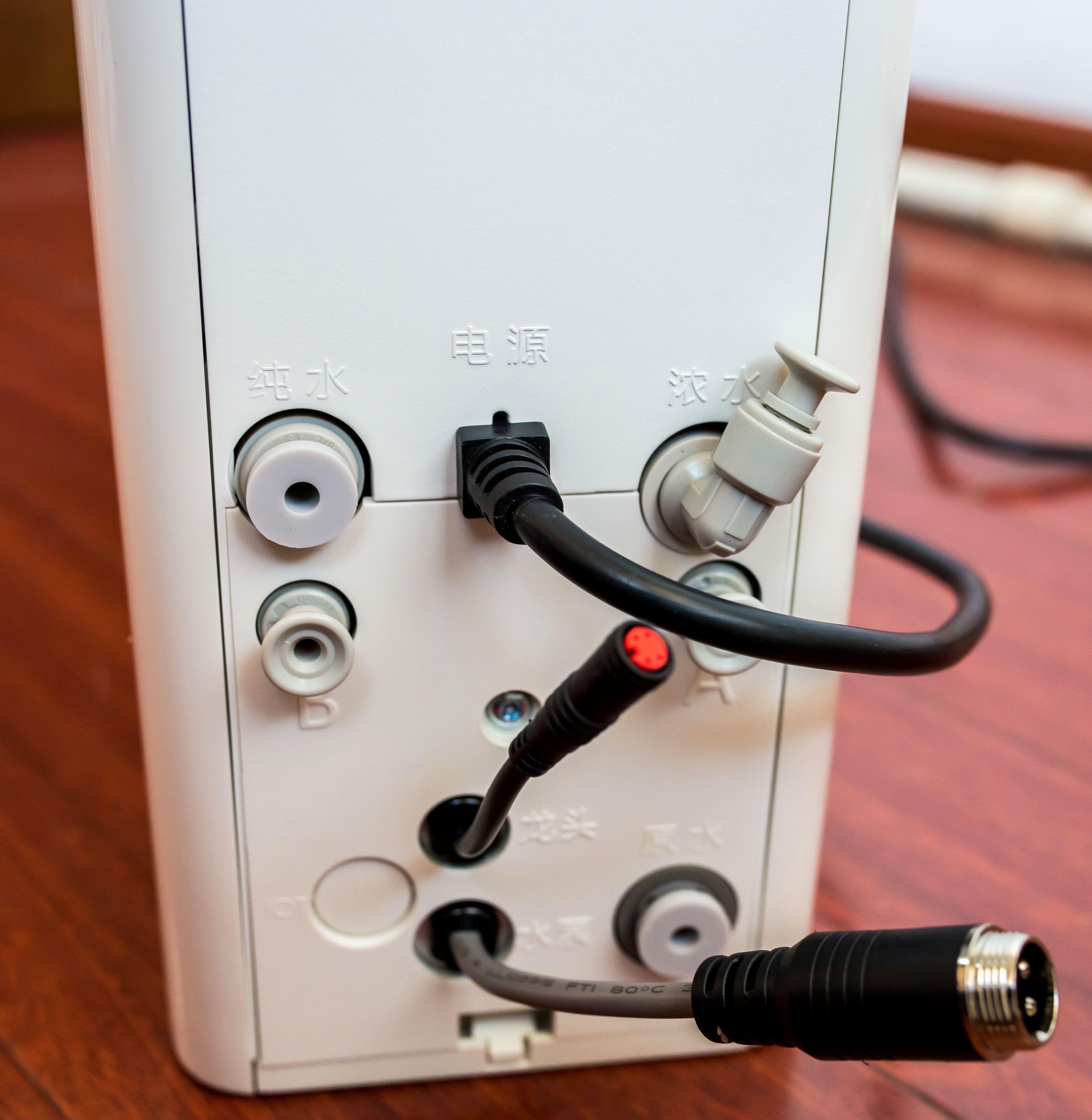 解放厨房台面，大流量双温出水~佳尼特净热一体即饮净水器FA1