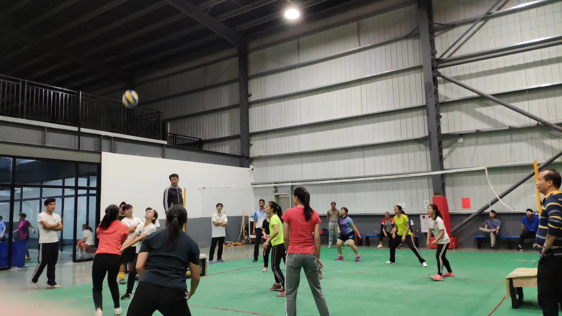 10000平室内游戏厅,居家室内羽毛球场地