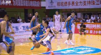 他靠一招就能制霸广东球场！曾瘦小不能进校队，今成河源3年球王