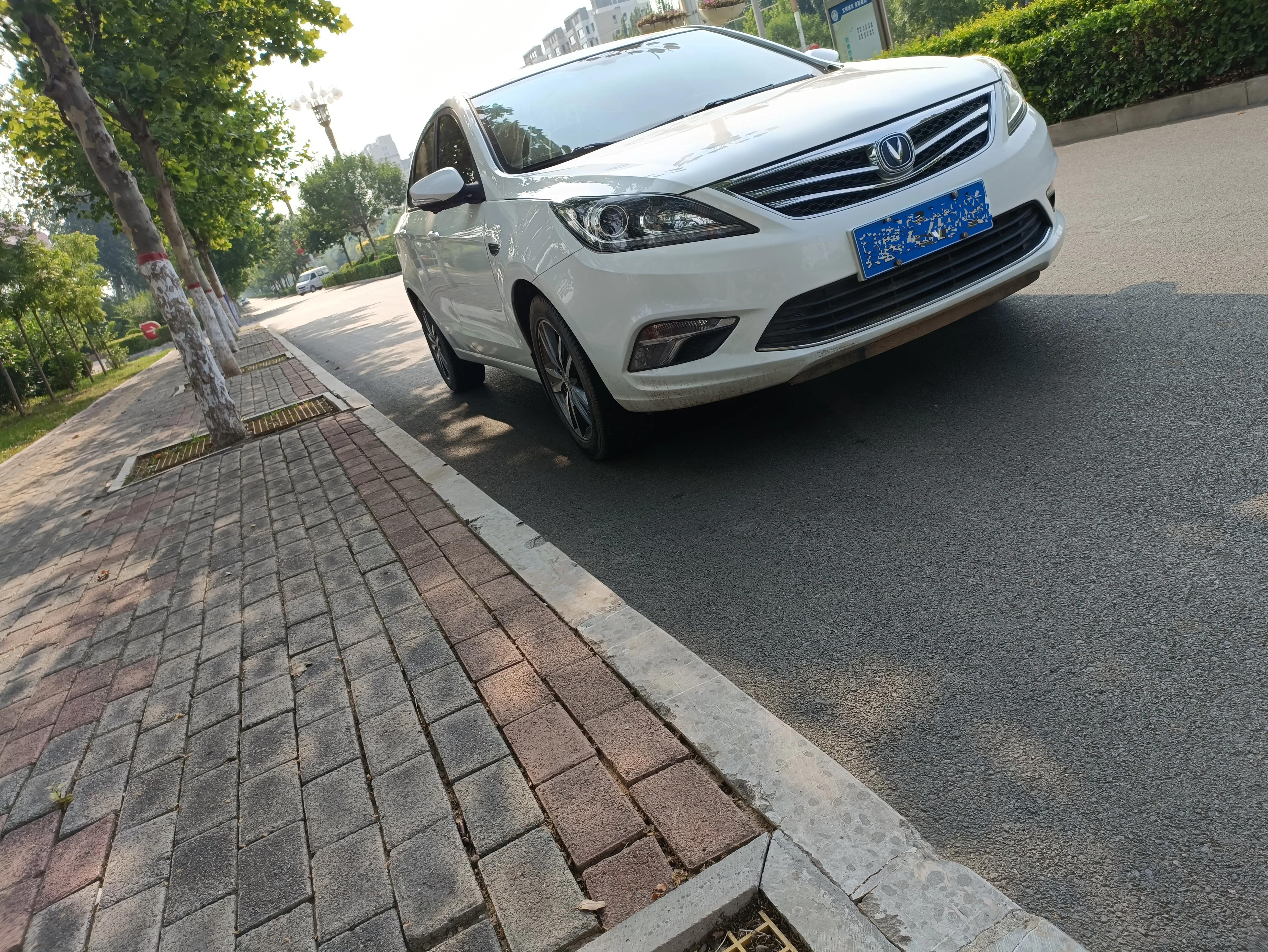 2015款逸动外观内饰整备,长安逸动2016款骏酷型评测