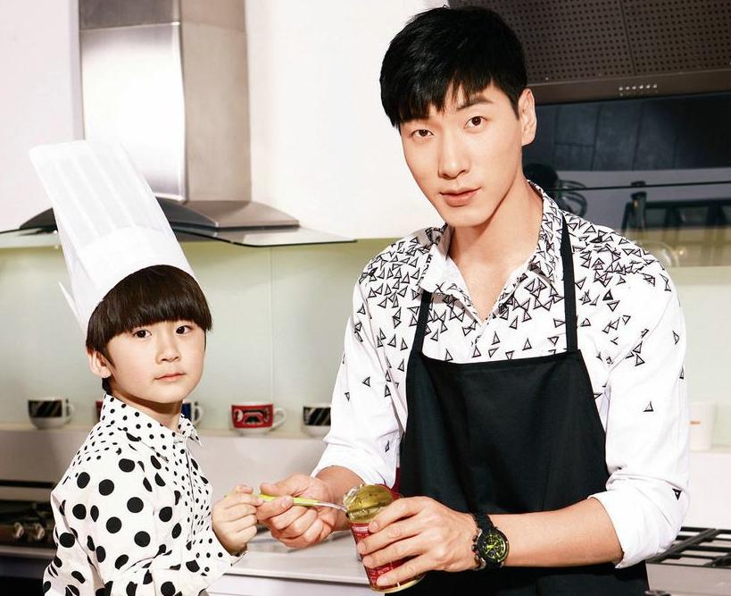 张亮晒腿受伤的视频,张亮受伤