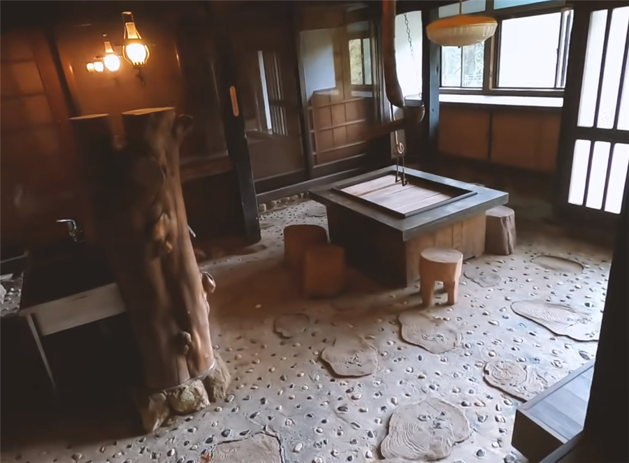 日本男子买江户时代深山老宅，带妻女住进89㎡的家，过起田园生活