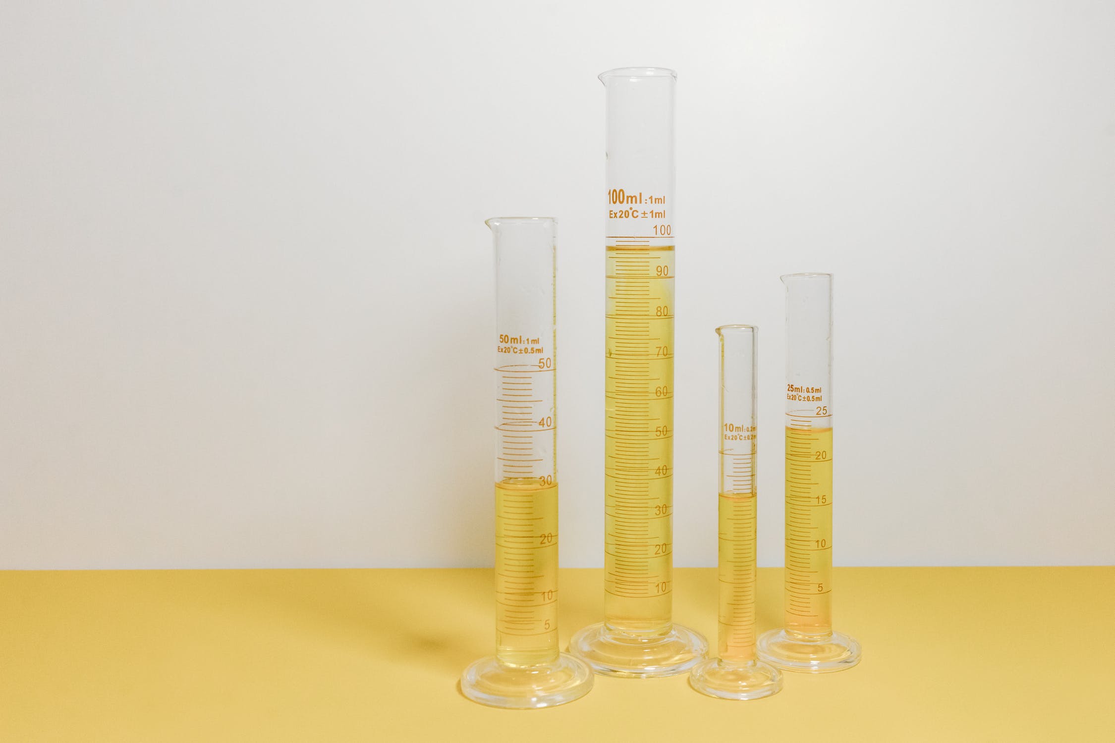 头发开叉用什么方法可以改善,头发太多分叉浅毛躁怎么办