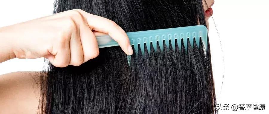 每次梳头发都掉一大把头发怎么办,头发一大把一大把掉是什么原因