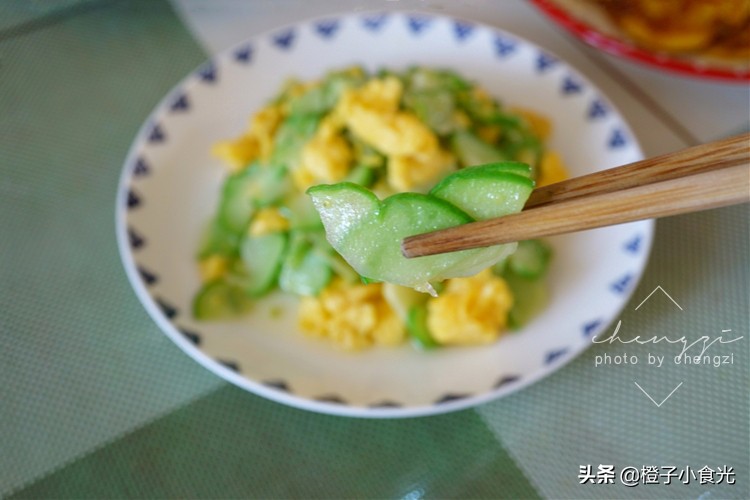 这个菜营养又丰富大人小孩都爱吃,春天这个菜和鸡蛋炒一炒营养翻倍