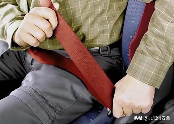 安全带勒脖子视频,安全带勒脖子怎么解决