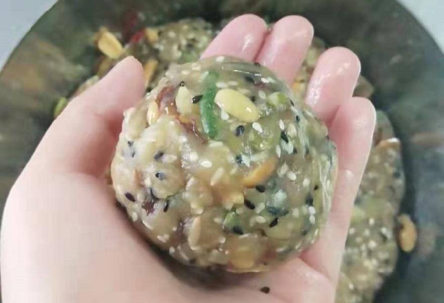 月饼吃什么馅最好吃又简单,南方月饼和北方月饼的馅