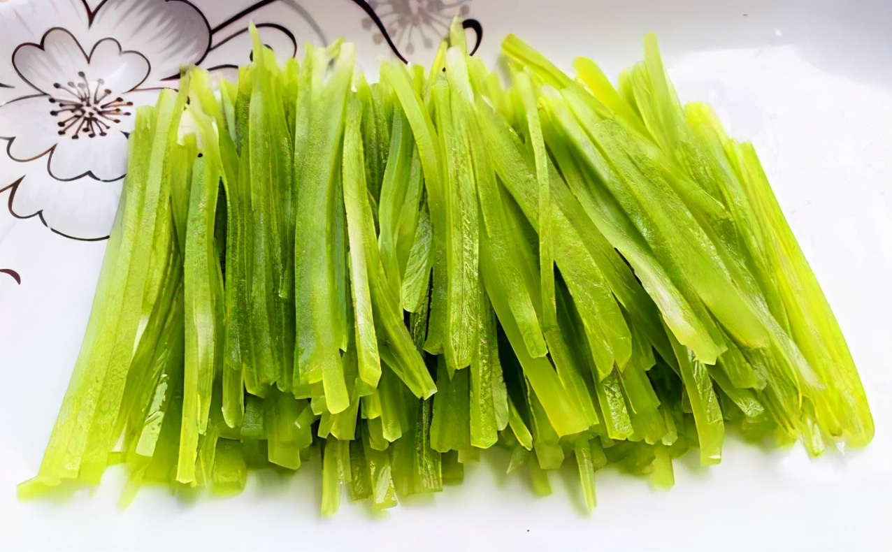 莴笋炒肉片的正确方法,怎样炒莴笋又脆又好吃窍门