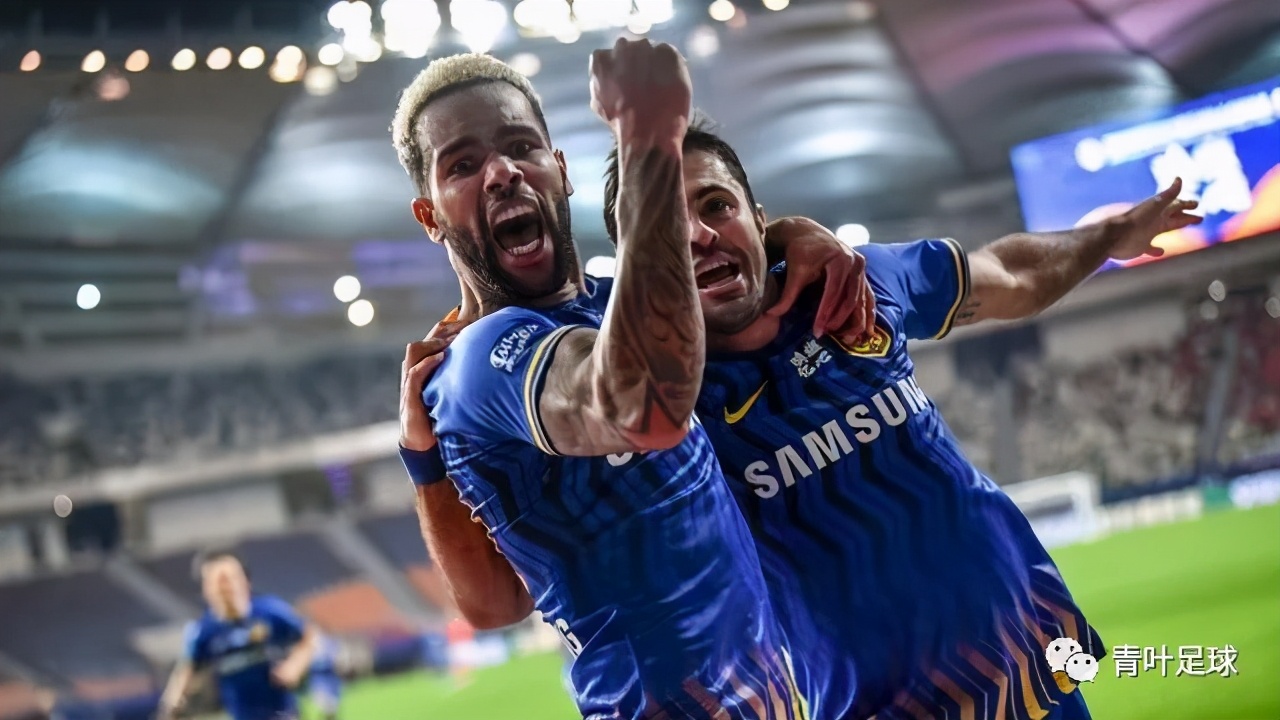 江苏足球25年来首夺中超冠军,中超江苏苏宁足球赛