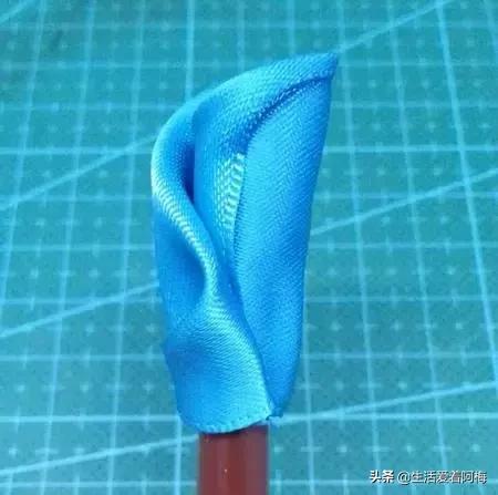 什么纸花送给老师做教师节礼物呢,教师节送给老师一束花手工礼物