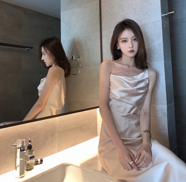 疑似项思醒与代购聊天记录曝光，3580元买假包找男友报销45500元